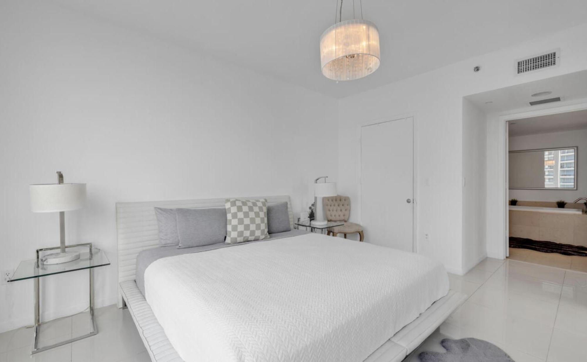 Aparthotel Icon Brickell Residences 4*