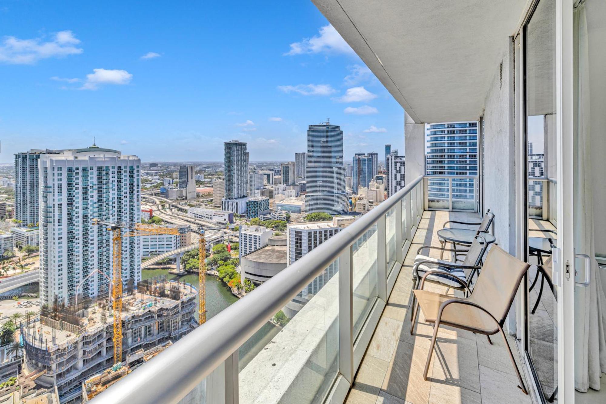 Aparthotel Icon Brickell Residences 4*