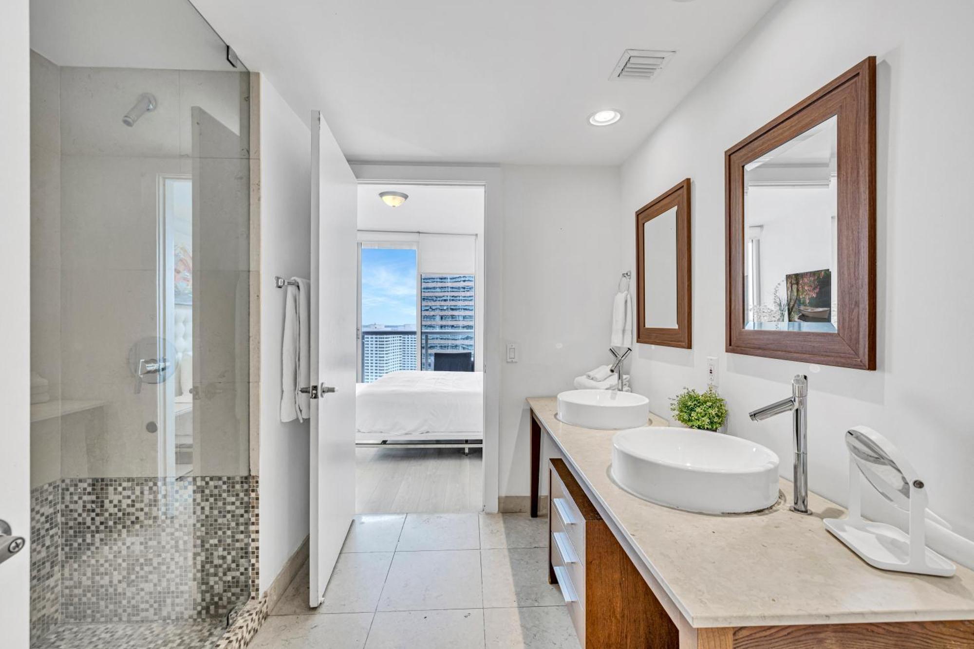 Aparthotel Icon Brickell Residences 4*